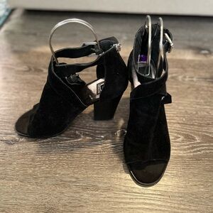 Women DV Dolce Vita Black Suede Peep Toe Buckle Block Shoes 8.5 work office